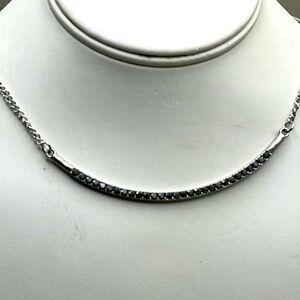 Elegant Silver Bar Necklace- Stylish Glamour